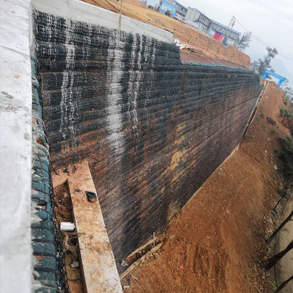 钢塑土工格栅--加紧挡土墙工程应用